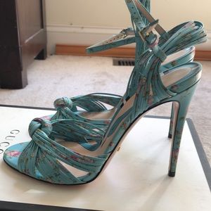Gucci floral pumps